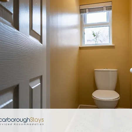 Holiday home - Darcey House Scarborough