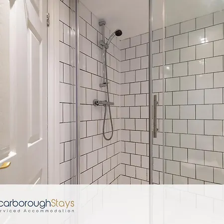 - Darcey House Semesterbostad *