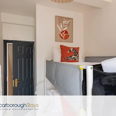 Dom wakacyjny - Darcey House Scarborough